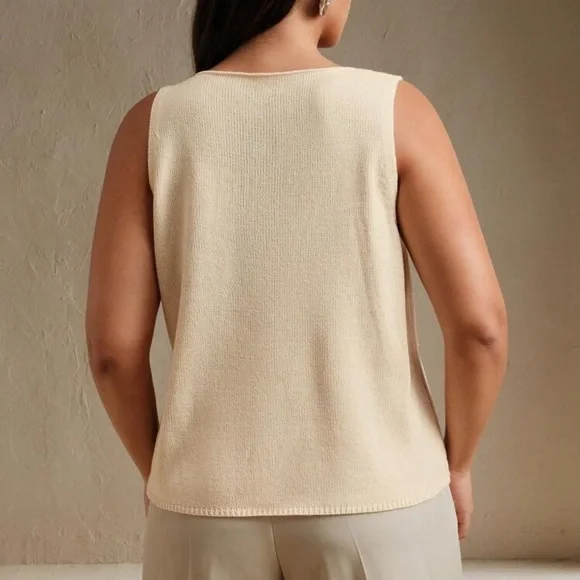 💎 PLUS Embellished Sweater 💎 - Picture 5 of 8